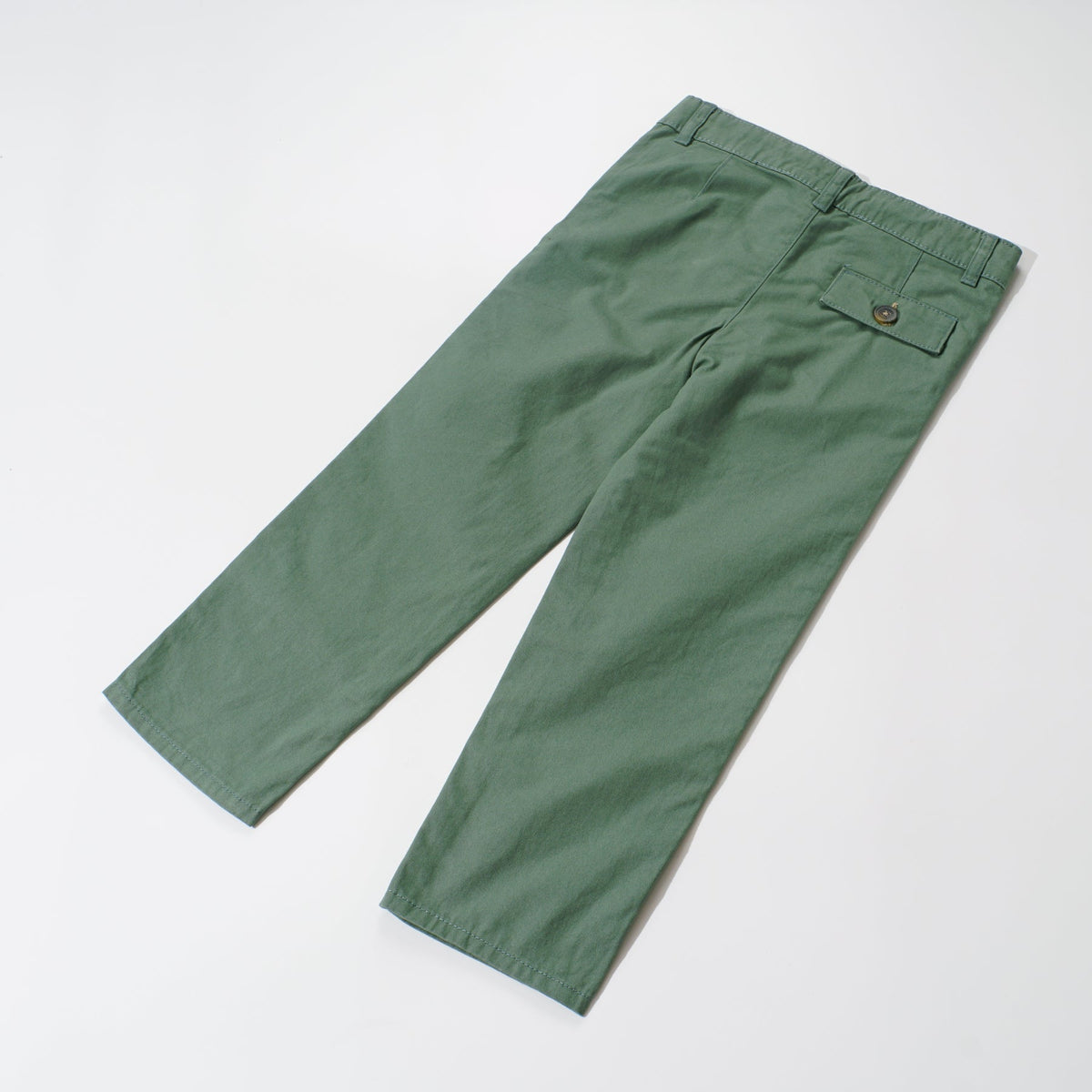 Elasticated, Olive green trouser, front and back pockets. Front button and zipper fastening, Embroidered Poney logo at the back pocket.