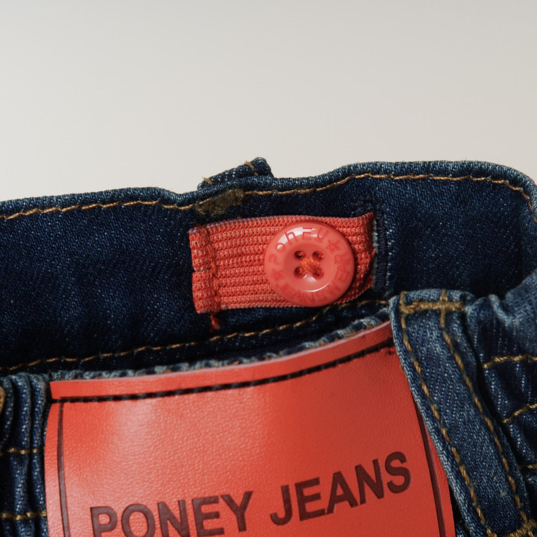 Rugged Ripped Jeans, Front and Back Pockets, Front Zipper, Embroidered Logo and Back Logo Tag. Button Fastening